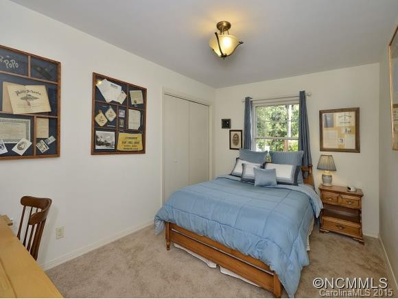 139 BURKE STREET - Photo 14