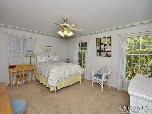 139 BURKE STREET - Photo 16