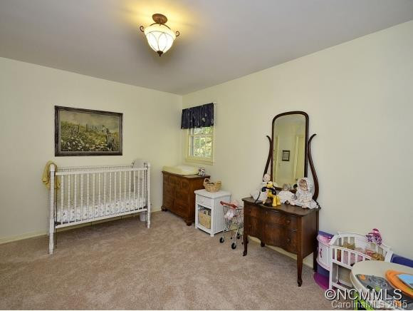 139 BURKE STREET - Photo 17