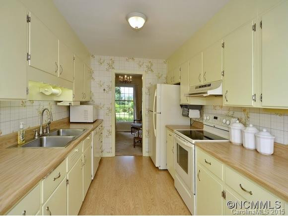 139 BURKE STREET - Photo 7
