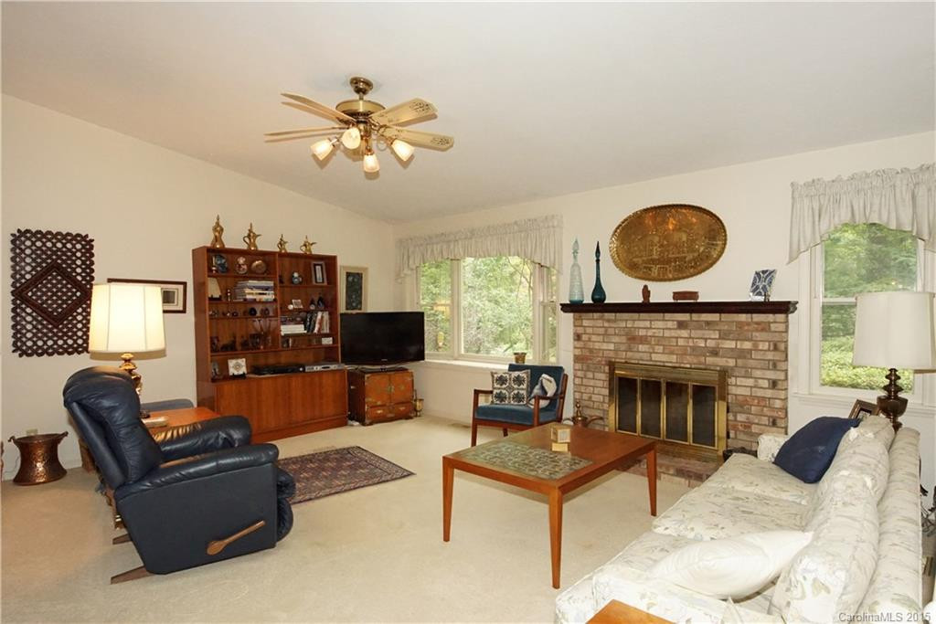 235 PARK LANE - Photo 11