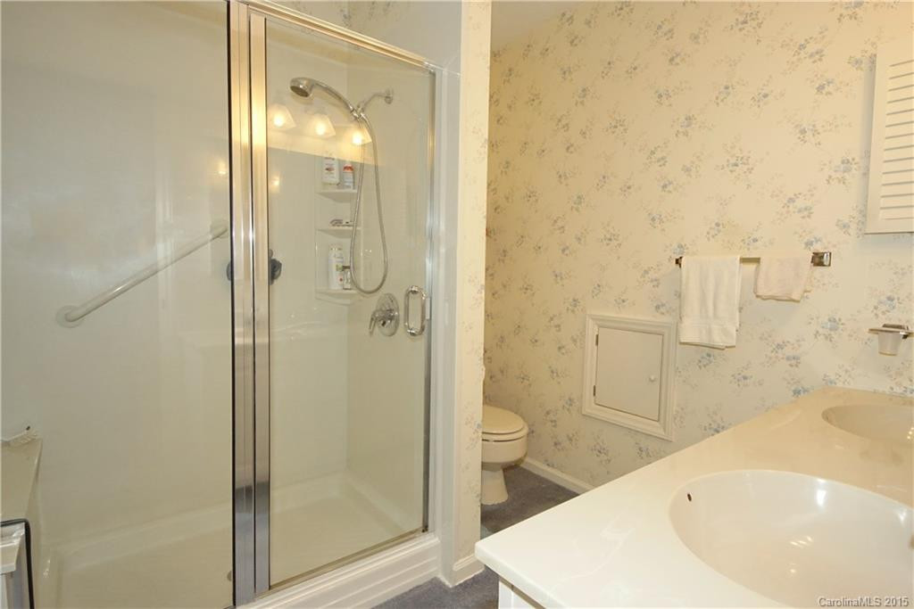 235 PARK LANE - Photo 12