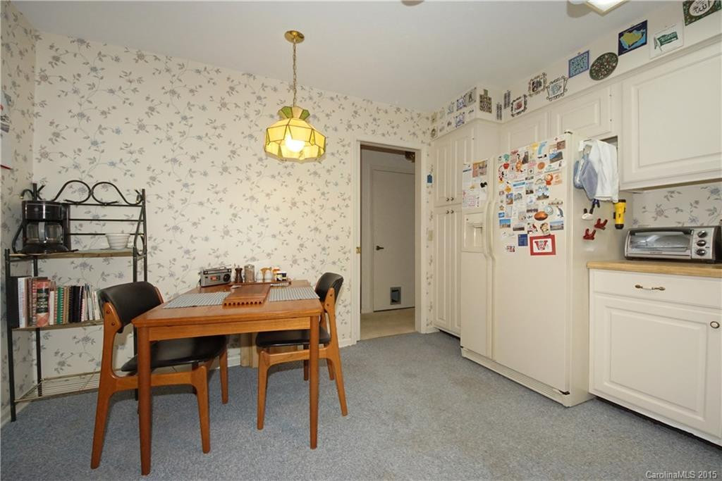 235 PARK LANE - Photo 5