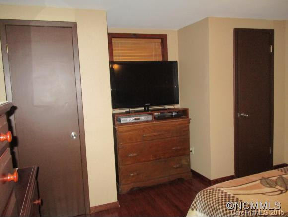 307 Beverly Ave. - Photo 11