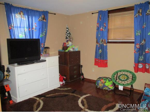 307 Beverly Ave. - Photo 12