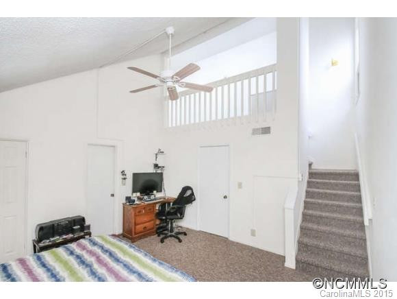 77 Maple Ridge Lane - Photo 11