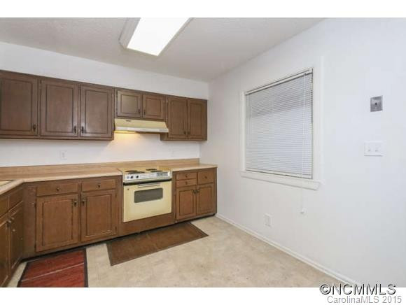 77 Maple Ridge Lane - Photo 8
