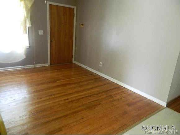 734 1st Ave. W - Photo 5