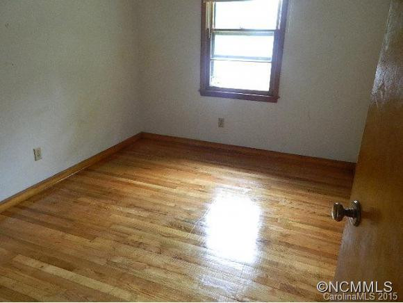 734 1st Ave. W - Photo 6