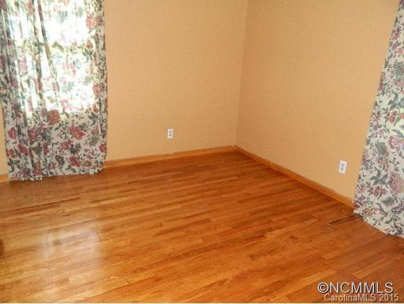 734 1st Ave. W - Photo 8