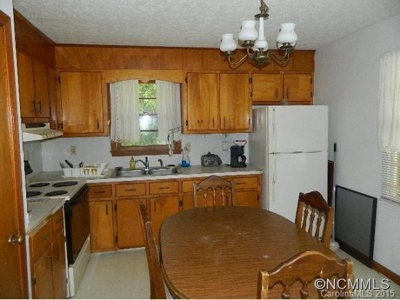 734 1st Ave. W - Photo 9