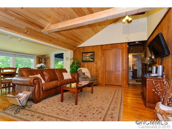247 Picnic Point Road - Photo 4