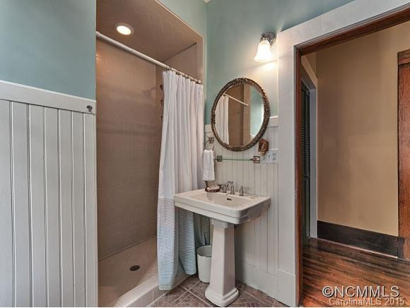 327 Montford Avenue - Photo 16