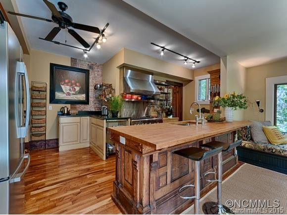 327 Montford Avenue - Photo 7