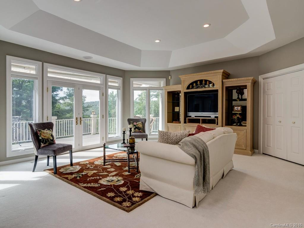 110 Scenic Drive - Photo 11