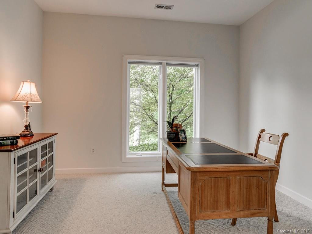 110 Scenic Drive - Photo 18