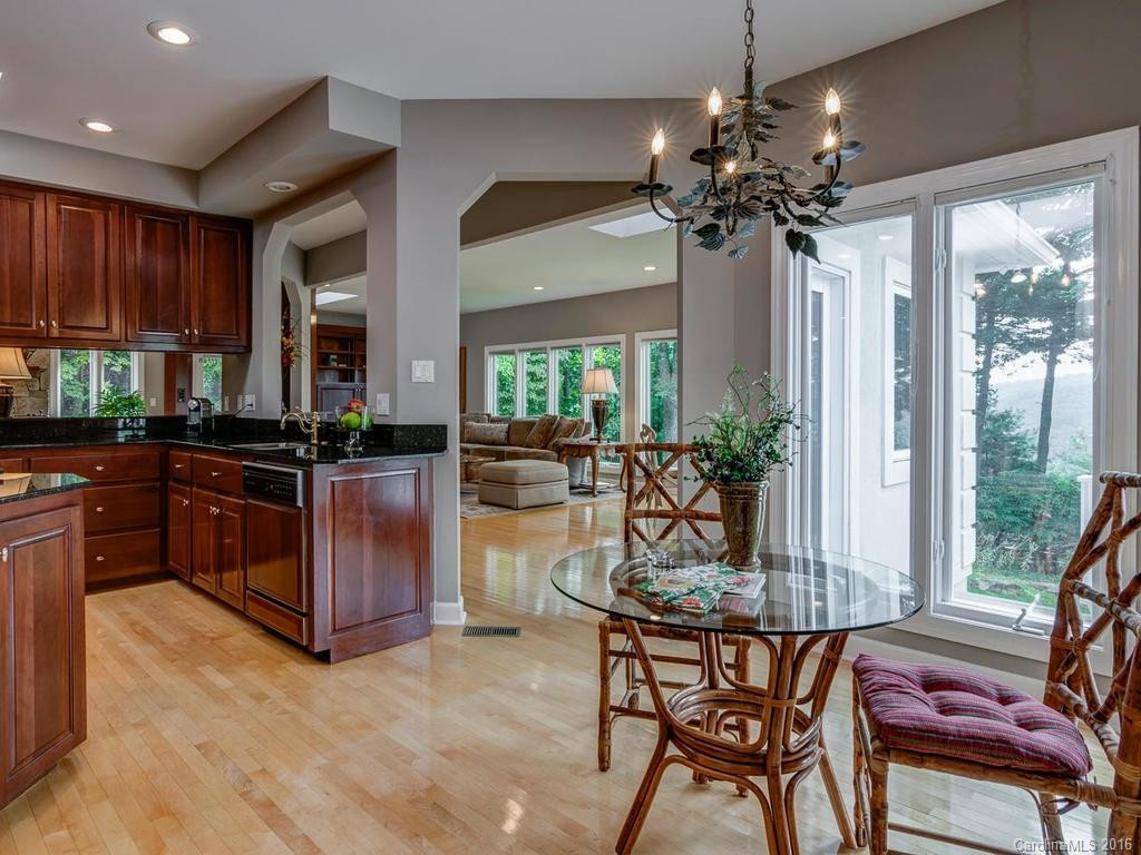110 Scenic Drive - Photo 5