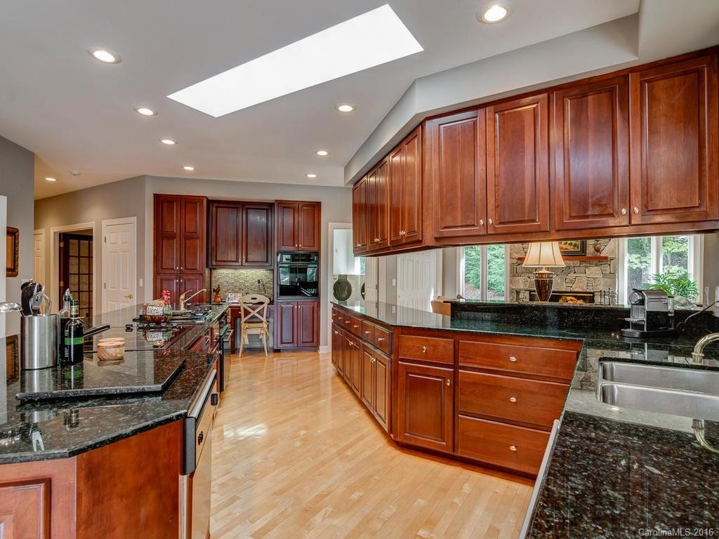 110 Scenic Drive - Photo 6
