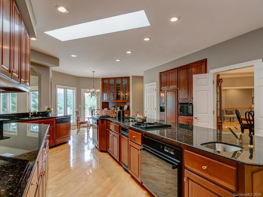 110 Scenic Drive - Photo 7