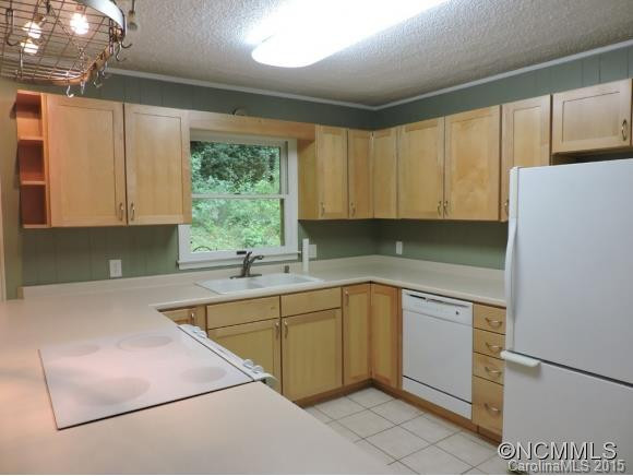 122 FOREST PARK DRIVE - Photo 6