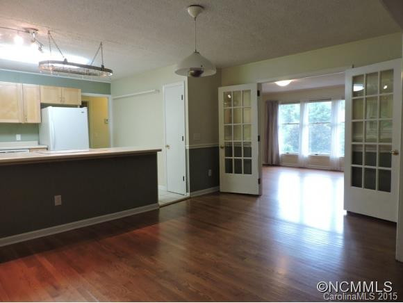 122 FOREST PARK DRIVE - Photo 9