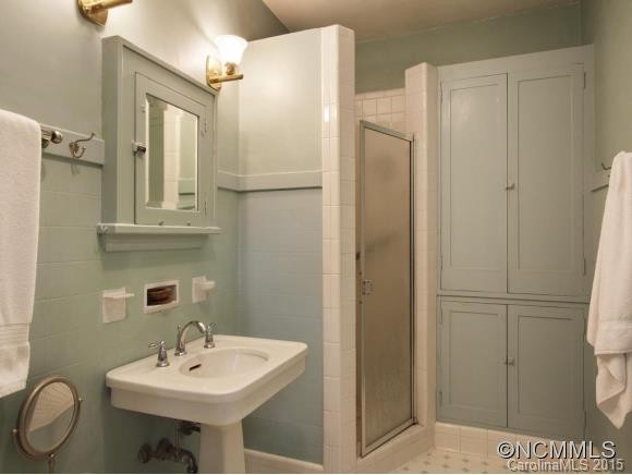 19 BROWNTOWN ROAD - Photo 16