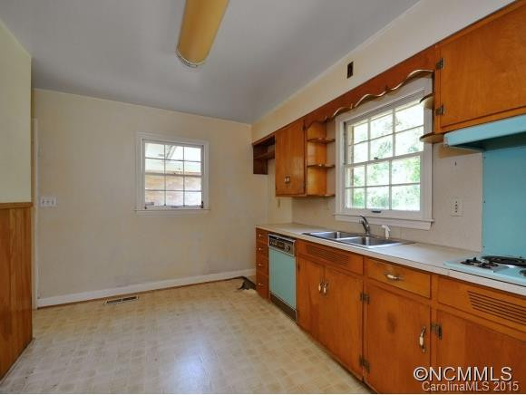10 OAKWILDE DRIVE - Photo 5