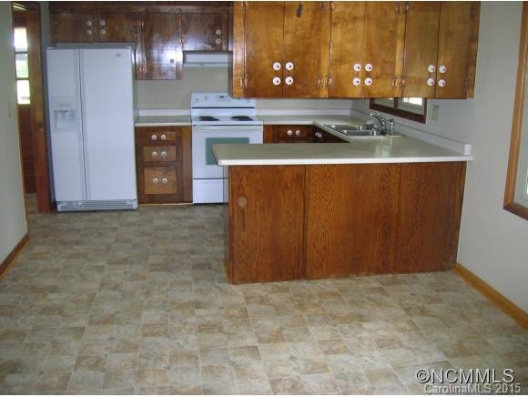 1696 Pilot Mountain Road - Photo 3