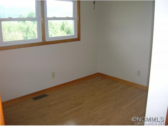 1696 Pilot Mountain Road - Photo 4