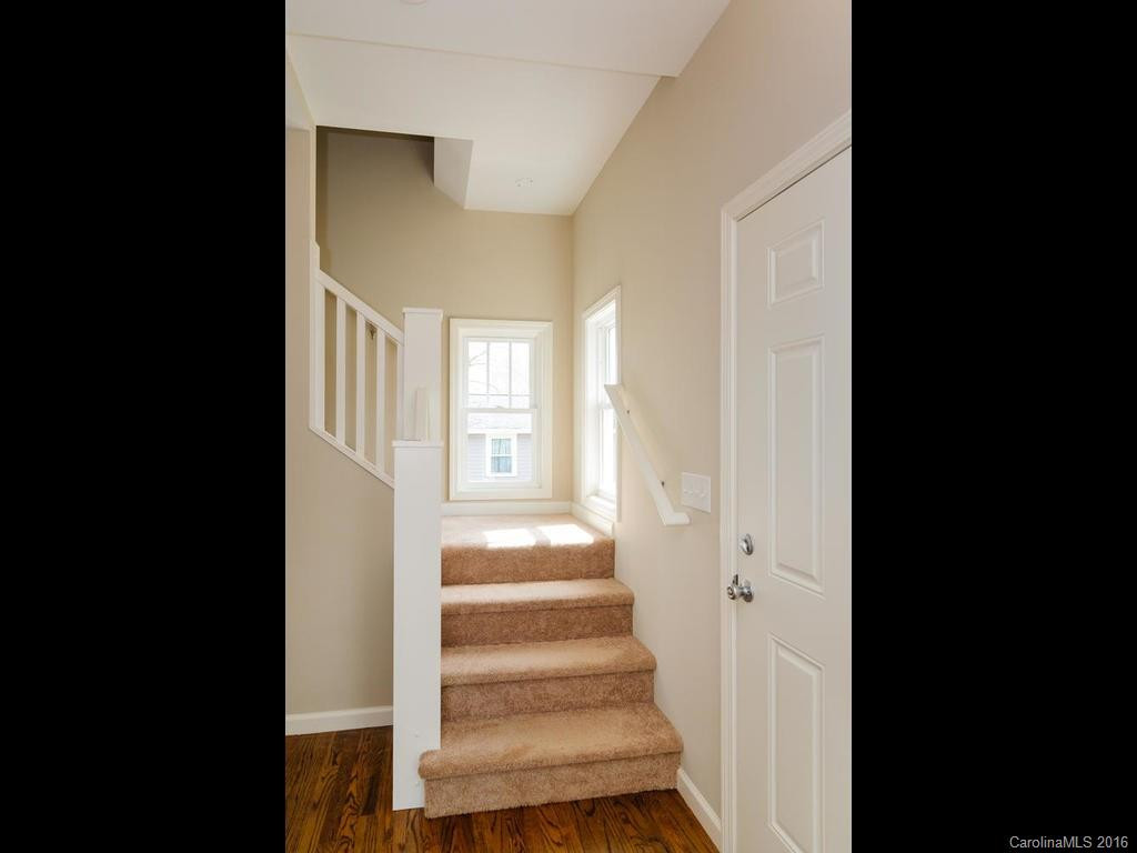 399 Deaverview Road - Photo 14