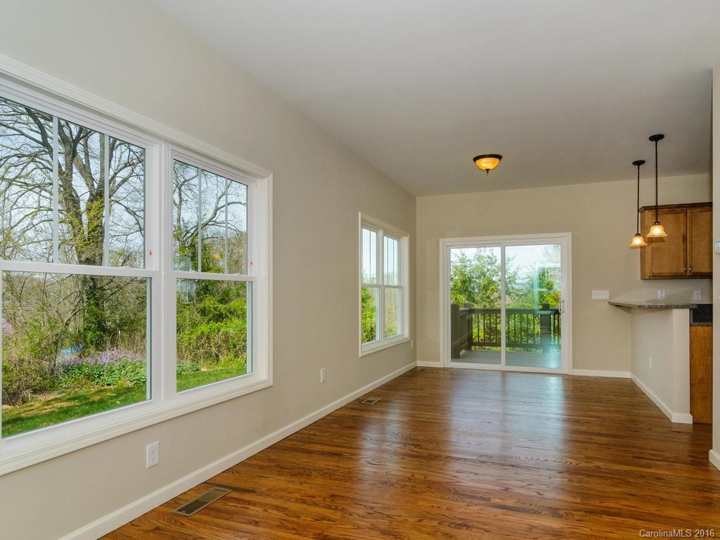 399 Deaverview Road - Photo 5