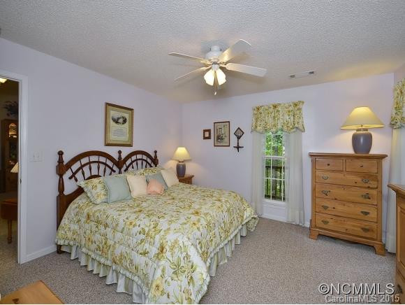 214 Cobblestone Drive - Photo 13