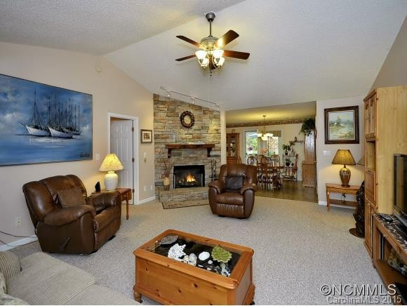 214 Cobblestone Drive - Photo 6