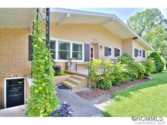 495 SHELTON STREET - Photo 2