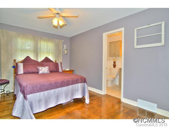 495 SHELTON STREET - Photo 12