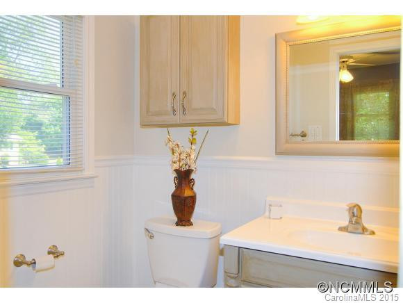 495 SHELTON STREET - Photo 14