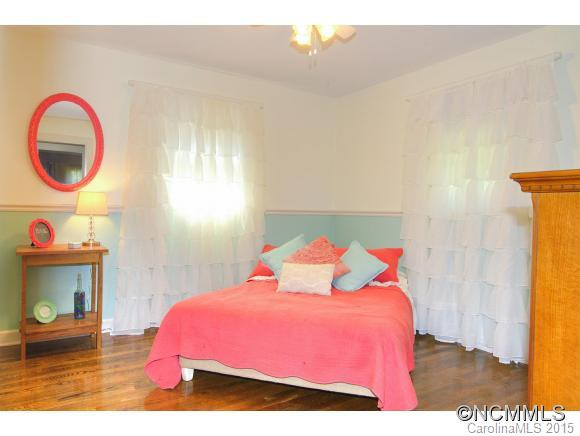 495 SHELTON STREET - Photo 15