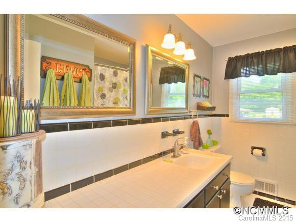 495 SHELTON STREET - Photo 17