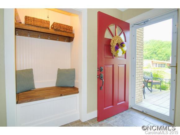 495 SHELTON STREET - Photo 3