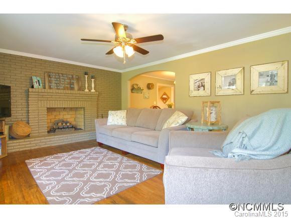 495 SHELTON STREET - Photo 7