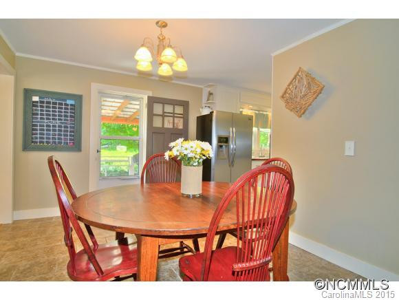 495 SHELTON STREET - Photo 9