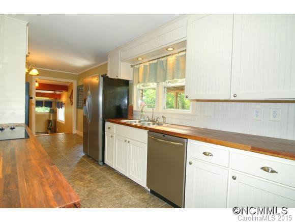 495 SHELTON STREET - Photo 10