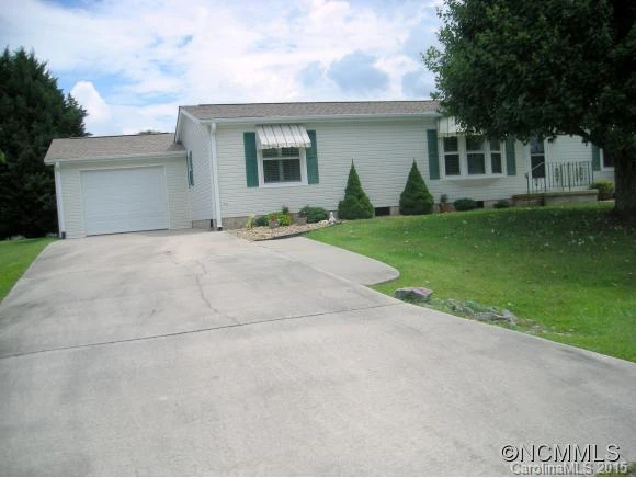 453 Sassafras Dr.