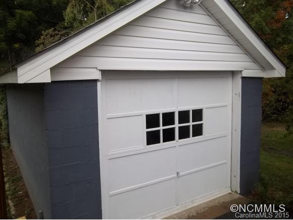 921 Cherokee - Photo 17