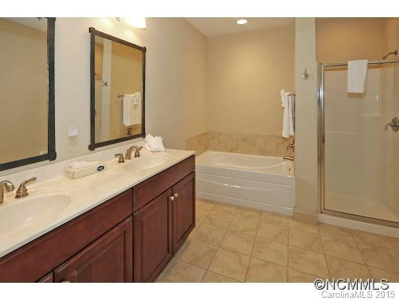 1659 Country Club Drive D-103 - Photo 10