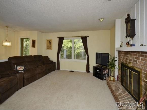 20 BROOK FOREST Drive - Photo 4