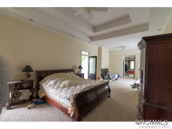 401 Oak Tree Lane - Photo 11