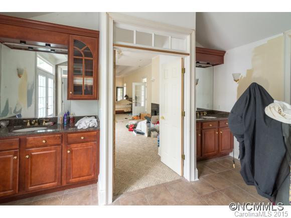 401 Oak Tree Lane - Photo 13