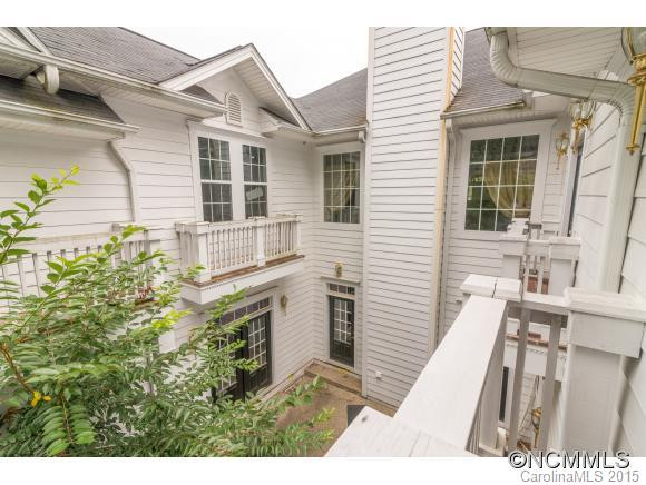 401 Oak Tree Lane - Photo 14