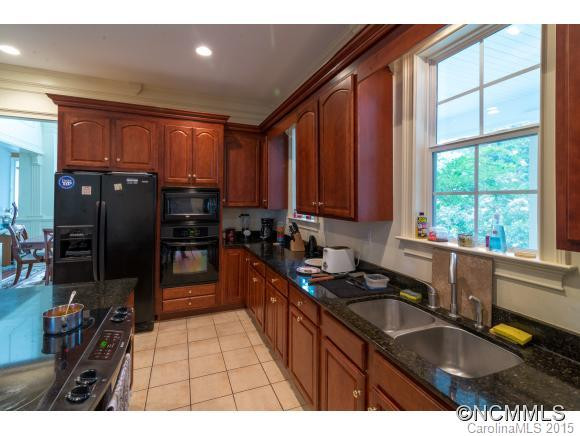 401 Oak Tree Lane - Photo 20